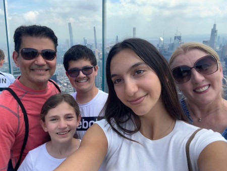 emma-peiret-amb-la-host-family.jpg