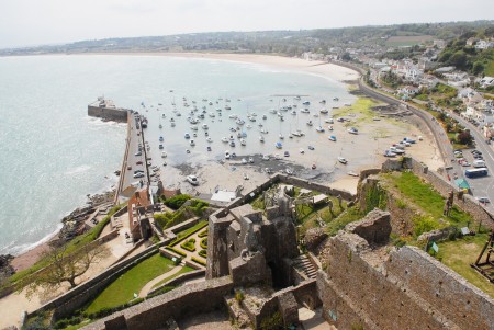 mont-orgueil-castle-36911659485-o.jpg
