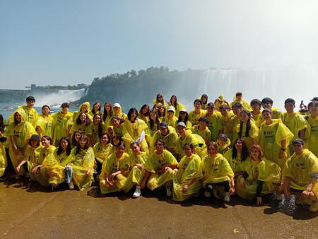 niagaraponchogrupo.jpg